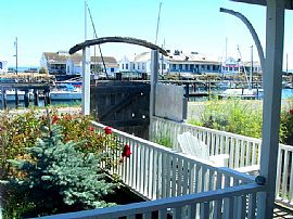 2 Bedroom Waterfront Cottage in Port Townsend, WA