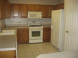 Move-In Ready. 4 Bedrooms  2.5 Baths Single Family Home in Round Lake, IL (Photo 2 of 7)