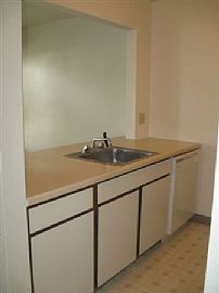 1 Bedroom 1 Bath Large Apartment in Grand Rapids, MI (Photo 7 of 8)