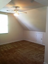 Spacious 4 Bedroom Duplex in Atlanta, GA (Photo 5 of 7)