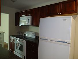3 Bedroom Town Home. Goshen Schools in Middletown, NY (Photo 3 of 12)