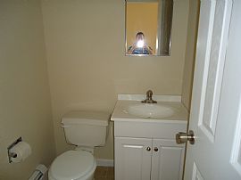 3 Bedroom Town Home. Goshen Schools in Middletown, NY (Photo 4 of 12)