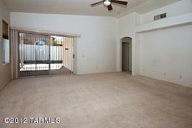 Large 3/2 with Pool and Spa! in Tucson, AZ (Photo 5 of 10)