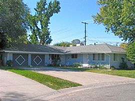 Duplex - Quiet Neighborhood in Sacramento, CA (Photo 3 of 3)