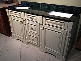 4 Bedroom, 2.5 Bath, 2 Car Garage, Finished Basement in Round Lake Beach, IL (Photo 3 of 10)