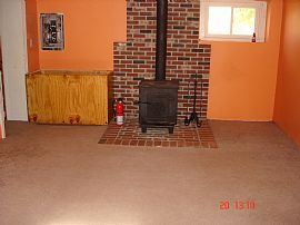 2 Bedroom Home Near Amenities in Glocester, RI (Photo 10 of 10)