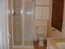 2 Bedroom Home Near Amenities in Glocester, RI (Photo 4 of 10)