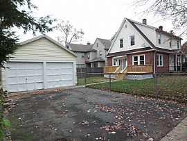 Longmeadow Large Single Family Colonial. 4beds 2 Baths.  in Longmeadow, MA (Photo 9 of 12)