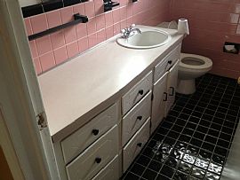 3 Bedroom Brick Ranch 1 Car Detached Garage in Saint Clair Shores, MI (Photo 5 of 9)