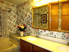 Acton Home For Rent on 5 Acres!  in Acton, CA (Photo 7 of 11)