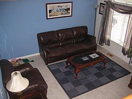 5 Bedroom 3 Bath - Top of The Line - Pets Welcome in Roy, UT (Photo 4 of 10)