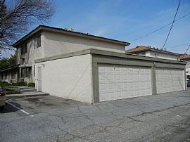 Upland, Tree Lined St. Spacious Apt, Fireplace in Upland, CA (Photo 5 of 7)