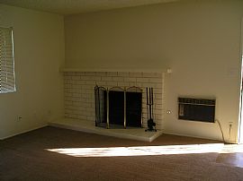 Upland, Tree Lined St. Spacious Apt, Fireplace in Upland, CA (Photo 6 of 7)