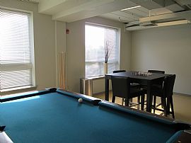 Extraodinary Roommate Style Offer !! in Baltimore, MD (Photo 3 of 8)