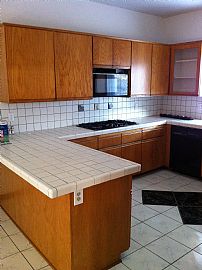 Spacious Contemporary 4 Br House  in Hollyglen, CA (Photo 4 of 4)