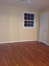  Great Home in The Heart of Clarksville (st. Bethlehem!) in Clarksville, TN (Photo 10 of 11)