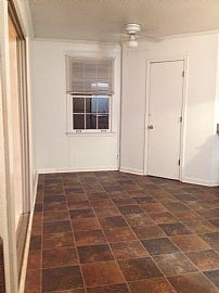  Great Home in The Heart of Clarksville (st. Bethlehem!) in Clarksville, TN (Photo 8 of 11)