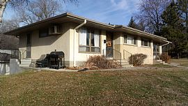 2+ Bedroom Near North Memorial Hospital in Robbinsdale, MN
