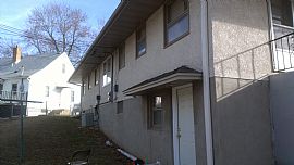 2+ Bedroom Near North Memorial Hospital in Robbinsdale, MN (Photo 2 of 5)