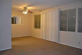 Beautiful 1 Story House in Elk Grove / Ready to Move in  in Elk Grove, CA (Photo 7 of 8)