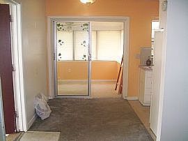 2bedroom/1 Bath Close to The Beach in Seminole, FL (Photo 2 of 6)