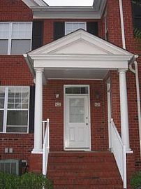 Huge 3 bedroom Condo - walk to NYC train in Metuchen, NJ