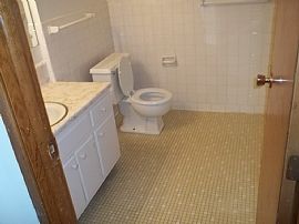 Large 1 Bedroom W/heat Paid in Bellevue, NE (Photo 5 of 5)