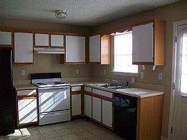 Luxury 2 Bedroom Townhome in Dallas, GA (Photo 2 of 8)