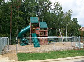 Luxury 2 Bedroom Townhome in Dallas, GA (Photo 6 of 8)