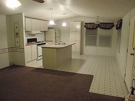    Mh 2br / 1ba    1 Acre Corral    in Farmington, NM (Photo 2 of 7)