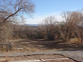    Mh 2br / 1ba    1 Acre Corral    in Farmington, NM (Photo 6 of 7)