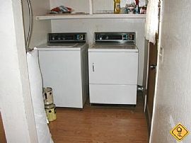 Attractive 2 Bed, 1 Bath in Sonora, CA (Photo 9 of 9)