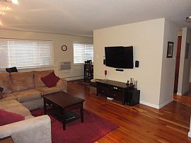 Fully Renovated 2 Bedroom Steps From Cheesman Park in Denver, CO