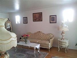 Single Family Home For Available Rate   in Chicago, IL (Photo 2 of 5)