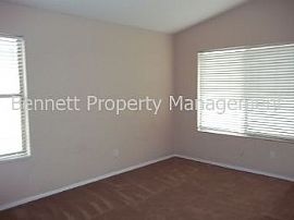 Single Family Rental Home in Surprise in Sun City, AZ (Photo 4 of 5)