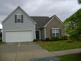 4 Bedroom, 2 Bath with a Large Back Yard I in Monroe, NC