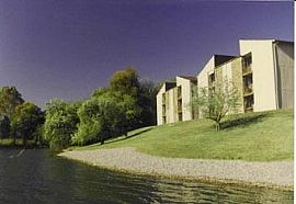 Spacious 1 Bedroom with Beautiful Lake View in Hendersonville, TN (Photo 2 of 10)