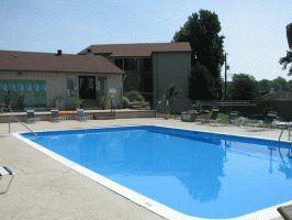 Spacious 1 Bedroom with Beautiful Lake View in Hendersonville, TN (Photo 5 of 10)