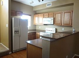 3 Bed / 2 Bath in Gilbert! 2 Weeks Free! in Gilbert, AZ (Photo 2 of 5)