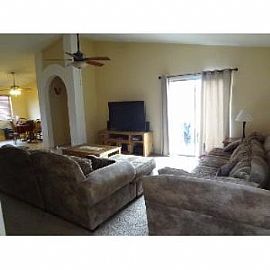 3br Plus Den/ 3 Car Garage! in Continental, AZ (Photo 4 of 5)