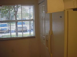 Gorgeous Townhouse 2 Bedrooms, 2 ½ Baths in Miramar, FL (Photo 4 of 9)