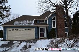 4br/2ba Split-Level Home in Bloomington! in Bloomington, MN
