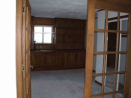 3bdrm 2.5bth with 2 Story with 2 Garage Parking Spaces in Overland Park, KS (Photo 5 of 6)