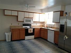  3 Bedroom, 2 Full Bath with Master Bed/bath Has a One Car Gara in Virginia Beach, VA (Photo 2 of 5)