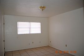 2/1.5 Near Archer Rd Shopping in Gainesville, FL (Photo 3 of 5)