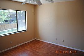 Nicely Maintained Condo in Shell Rock Villas in Gainesville, FL (Photo 5 of 6)