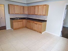 4 Bedroom Apartment Near Washington Park in Bridgeport, CT