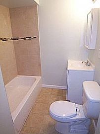 4 Bedroom Apartment Near Washington Park in Bridgeport, CT (Photo 2 of 4)