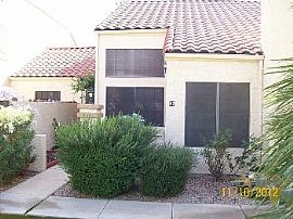 Cozy and Well Maintained Townhome. in Mesa, AZ