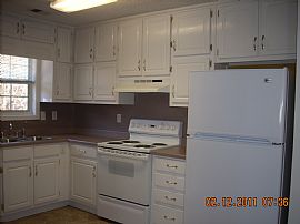 2bd,2ba,Good Location in Stockbridge, GA (Photo 2 of 9)